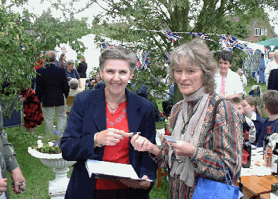  SUE JONES AND VIRGINIA MCKENNA 